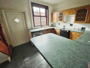 Kitchen- click for photo gallery